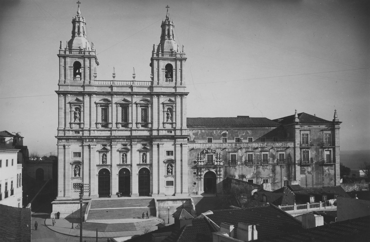 Igreja e Mosteiro de São Vicente de Fora, fachada