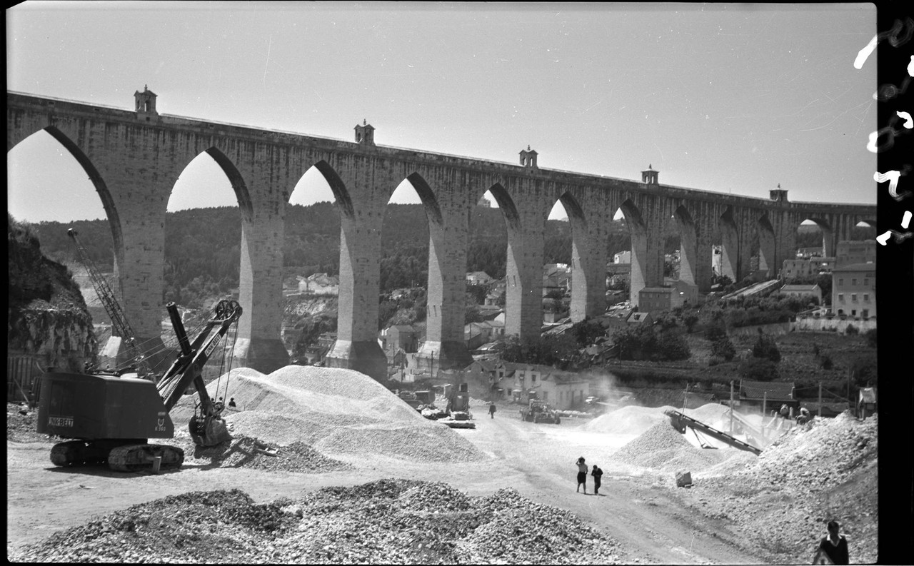 Abertura da Avenida Calouste Gulbenkian.jpg Abertura da Avenida Calouste Gulbenkian.jpg