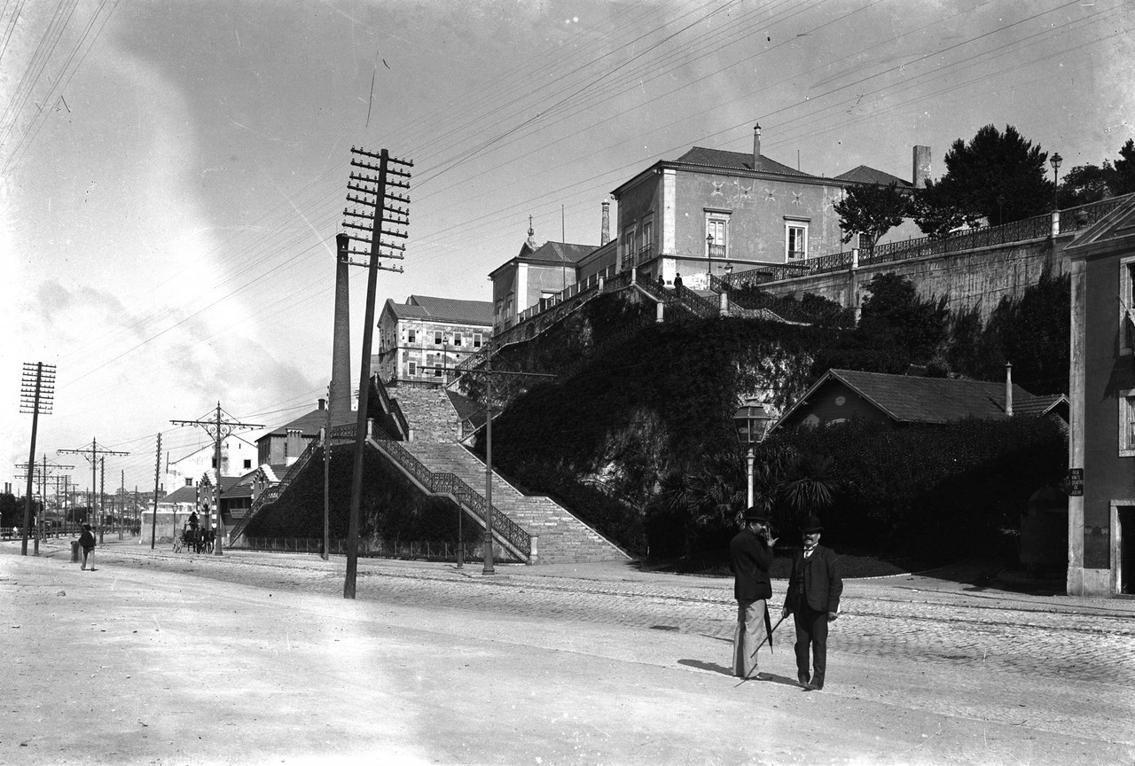 Escadas José António Marques junto ao Palácio 