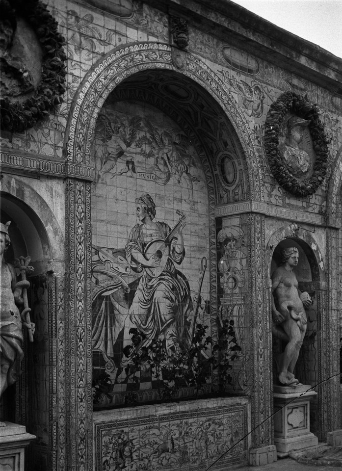 Palácio Marquês de Fronteira, varanda da capela,