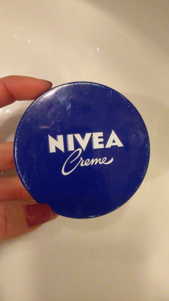 creme-nivea-lata-azul-ana (1).jpg