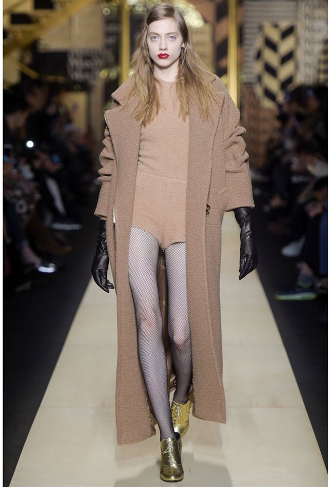 max-mara-desfile-outono-inverno-2016-2017 (3).jpg max-mara-desfile-outono-inverno-2016-2017 (3).jpg