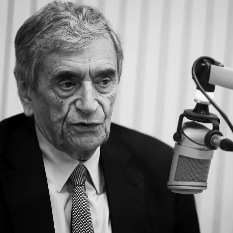 Laborinho Lúcio.jpg