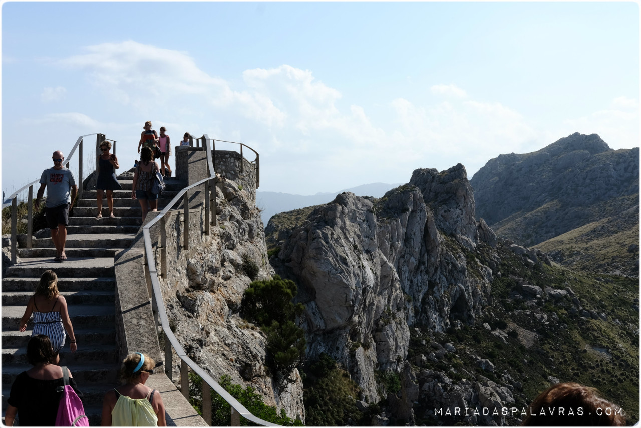 Caminho para Cap de Formentor (um dos miradouros) - Maria das palavras em Maiorca