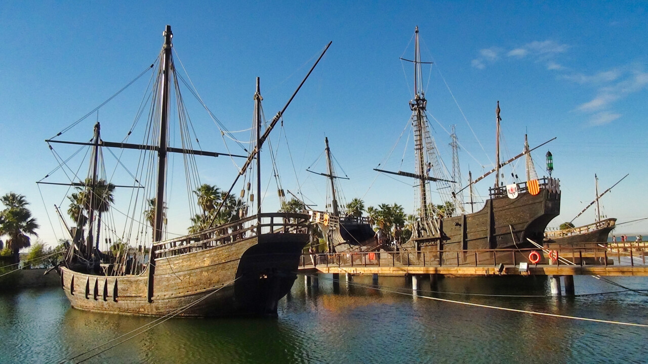 Muelle de las Carabelas02 Huelva.jpg