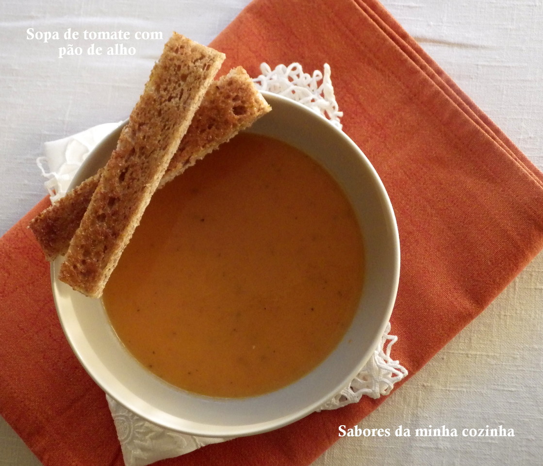 IMGP5824-Sopa de tomate com pão de alho-Blog.JPG