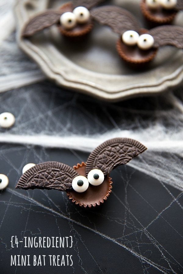 Easy-4-ingredient-bat-treats-for-Halloween.jpg