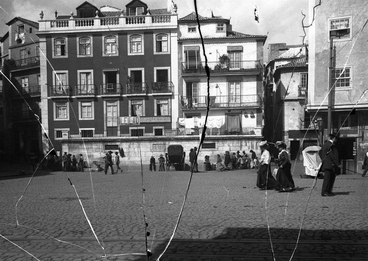 Largo do Chafariz de Dentro, foto de Paulo Guedes.