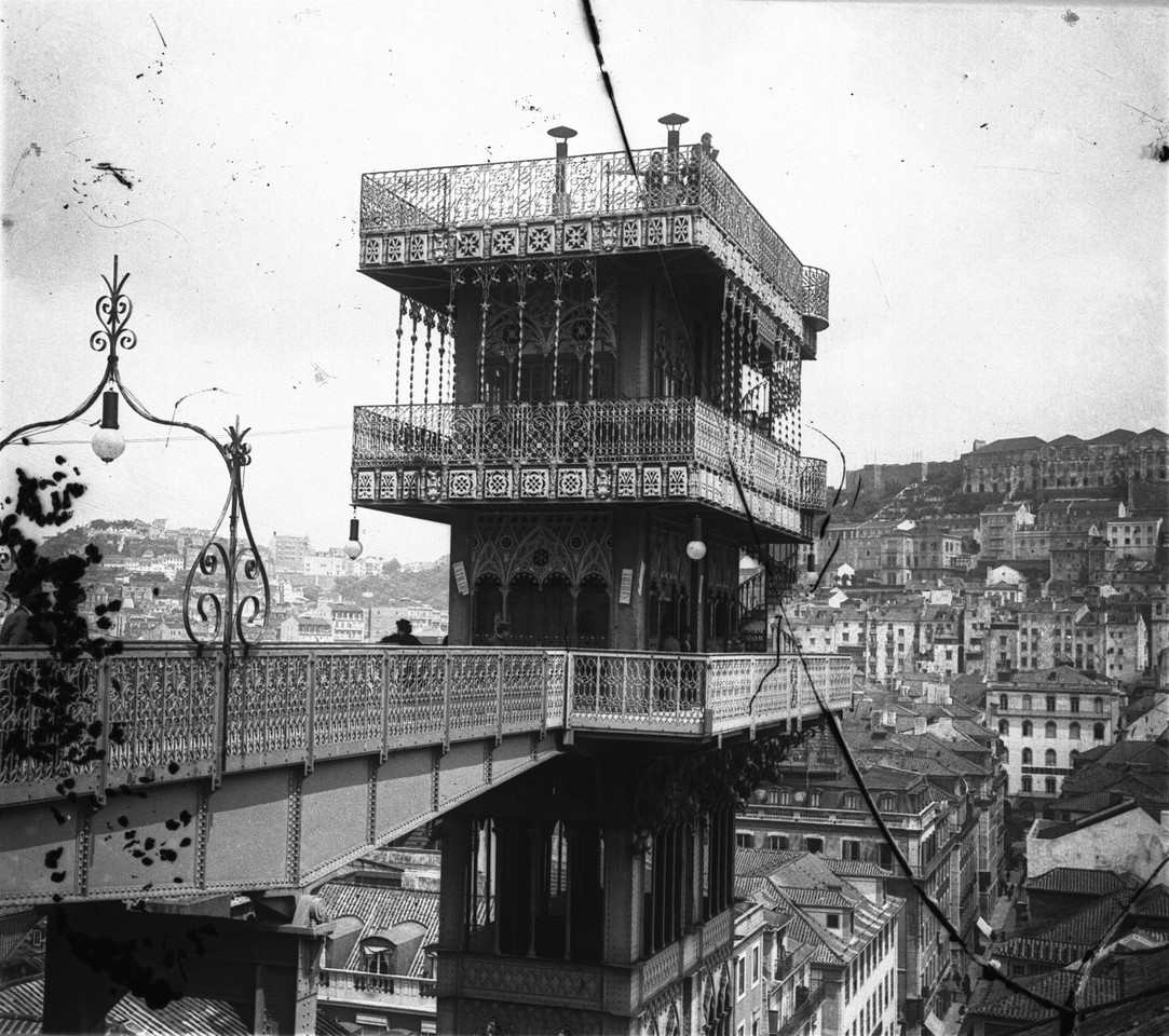 Elevador de Santa Justa, post 1902, foto de Paulo 