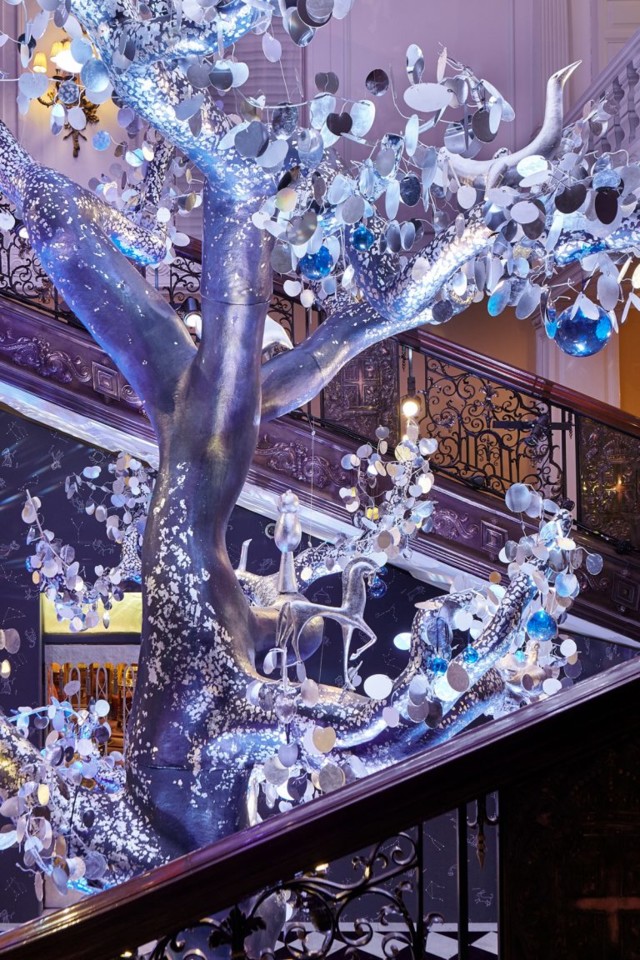 18_11_26_Claridges_Christmas_2018_JMS-014-768x1152