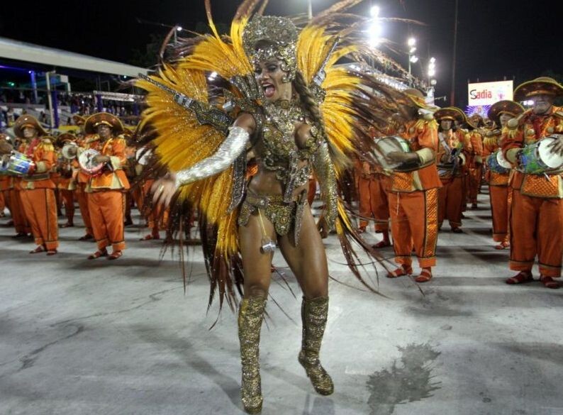 Ana Paula Evangelista (Carnaval Rio 2022).jpg