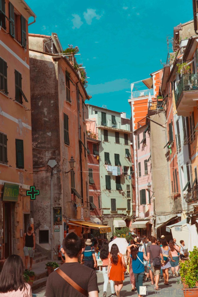 Vernazza, cinque terre, Italy - the2planners