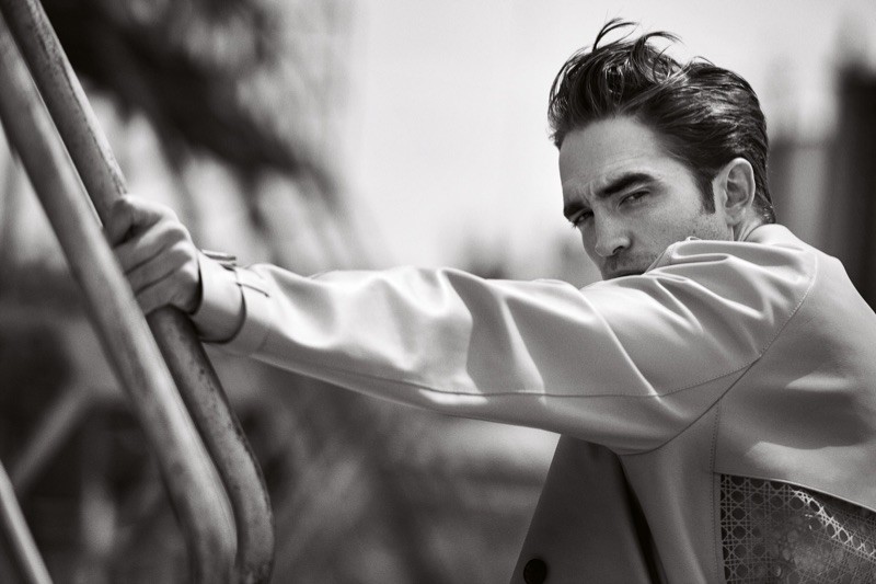 Robert-Pattinson-Dior-Men-Spring-2019-Campaign-001