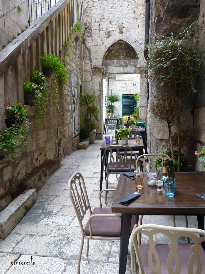 Croácia-Split-Mazzgoon 6.jpg