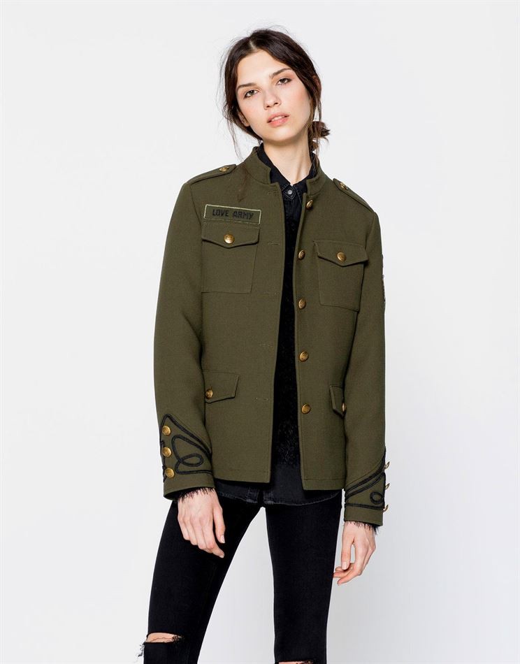 pull-and-bear-casacos-outono-inverno-2016-2017 (4) pull-and-bear-casacos-outono-inverno-2016-2017 (4)