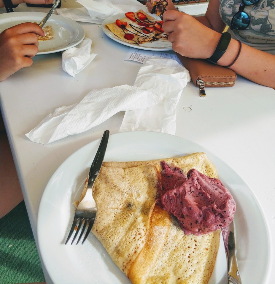 Crepes na Geladaria San Pietro.jpg Crepes na Geladaria San Pietro.jpg