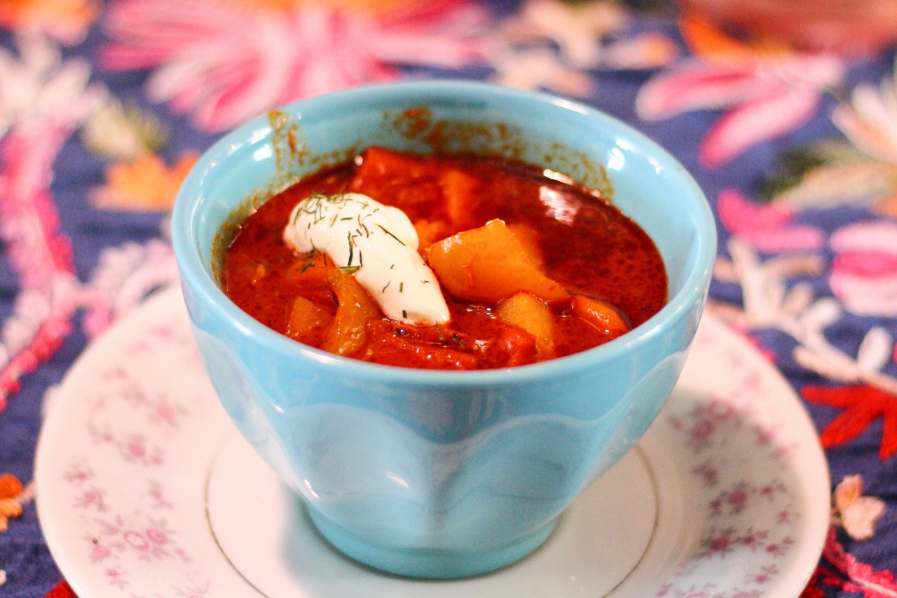 brunch-do-mundo-europa-leste-sopa-goulash.jpg