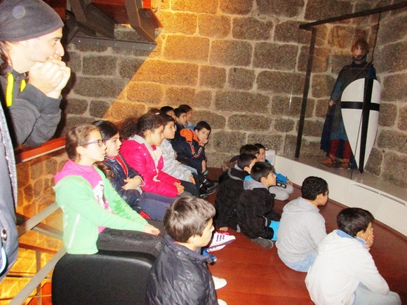 alunos_visitam_paço_giela (5)