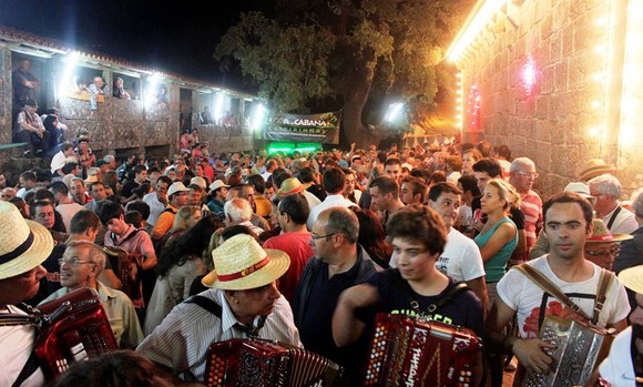 1176185_10202131556156943_871591946_n