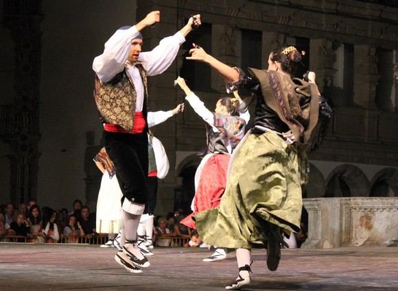 1239782_10202125142596608_1191558335_n