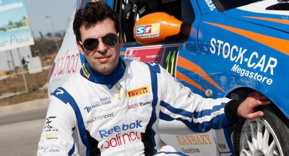 521415_349826358422391_1242957807_n