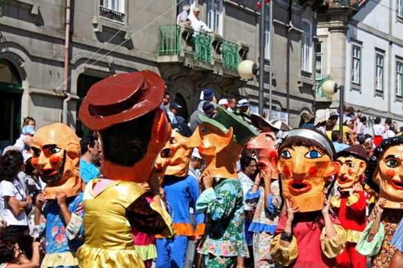 549662_271097496329523_943773823_n