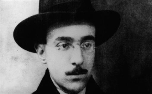 fernando pessoa.JPG