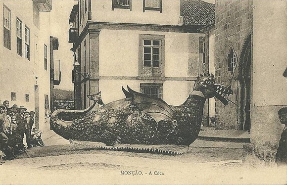 375672_247706285331968_767982761_n