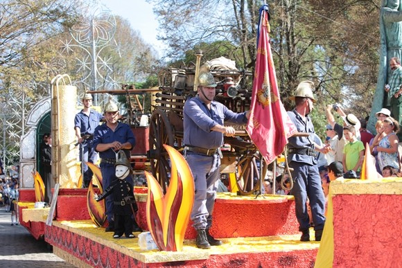 Cortejo_Historico[1]