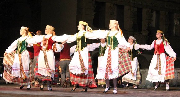 1236420_10202125169437279_982062093_n