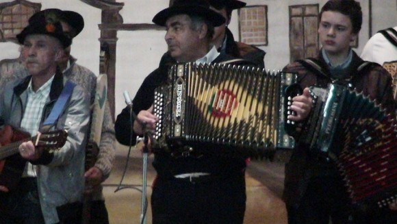 10954511_882191318510605_1983015985_o