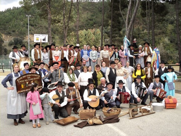 578428_411750968880522_1191051074_n