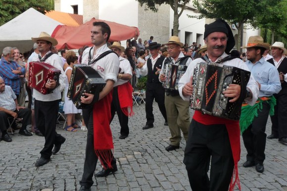 226154_453702271341498_2062010847_n