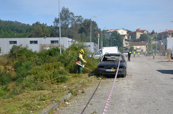 Grande operação de limpeza geral do espaço púb