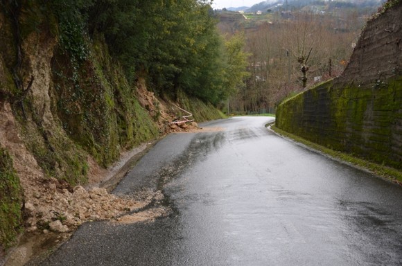 Desmoronamento de terras em Petimão, Alvite