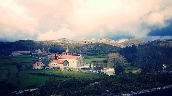 12380510_1242984845731577_993768089_n