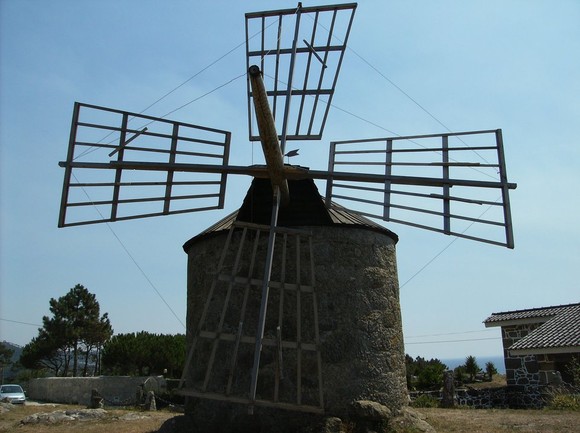 294607_153673551379833_100002115675968_314650_3387