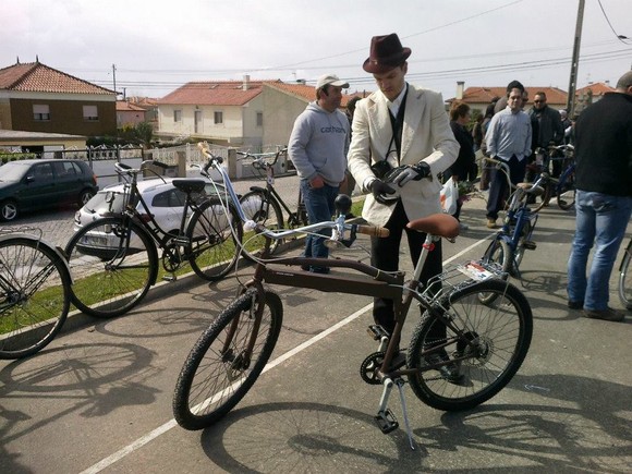 555003_510651145664626_489430108_n