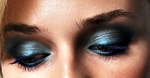 blue-eye-shadow-oopshi-nl[1]