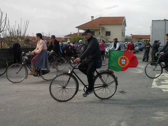 246554_510651605664580_1761445196_n