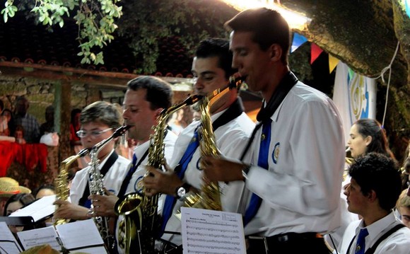 1187291_10202131546556703_242764240_n