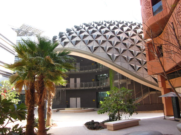 Masdar-City-Centre-uae