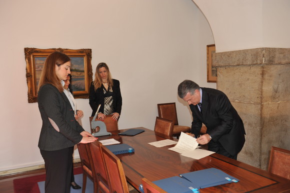 assinatura_protocolo_mai2