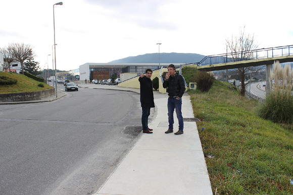 Execução de passeios na Rua Pontault-Combault