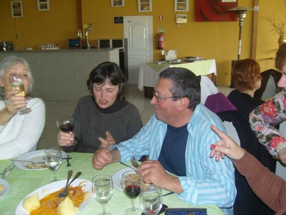 525843_256649797767650_100002678961359_467306_2482