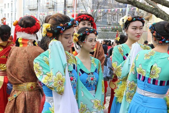 12660340_1034888193221516_1570497093_n