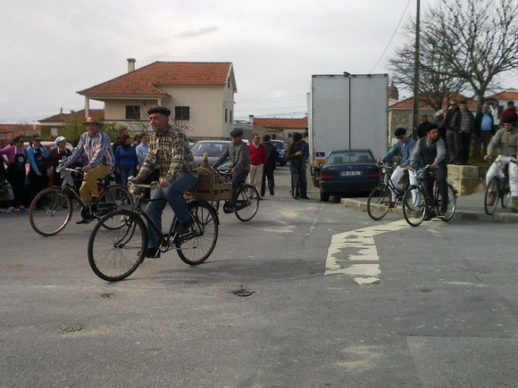 295678_510651642331243_2066621274_n