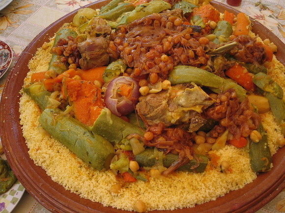 800px-MoroccanCouscous