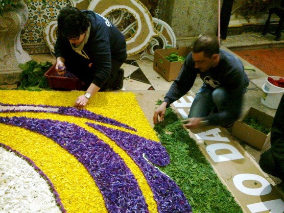 564617_512654145464326_174293497_n