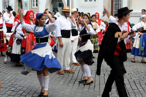 546644_273541806085092_1649273908_n